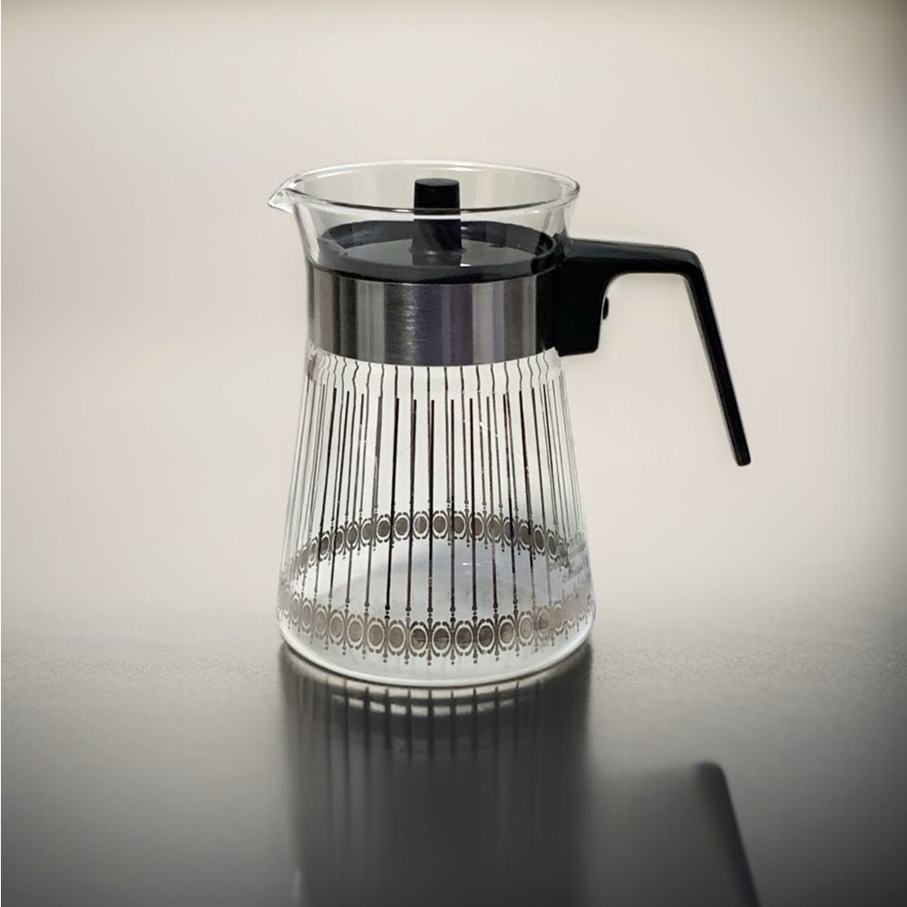 Vintage 60’s MCM Pyrex 4 Cup Coffee Carafe